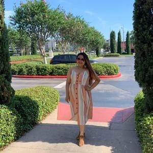 Meet your Posher, Cynthia